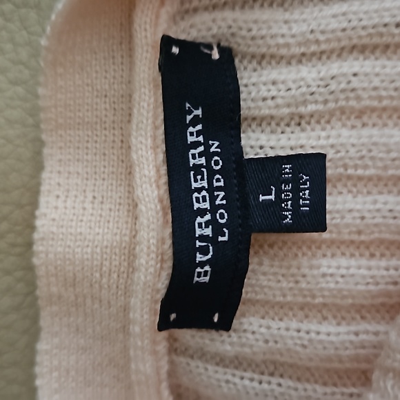 🆕Burberry London Wool Cardigan Sweater - Picture 2 of 7